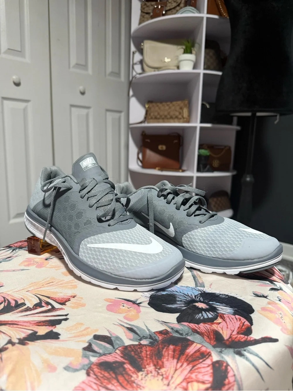 Nike Men’s Gray and White Athletic Training Sneakers